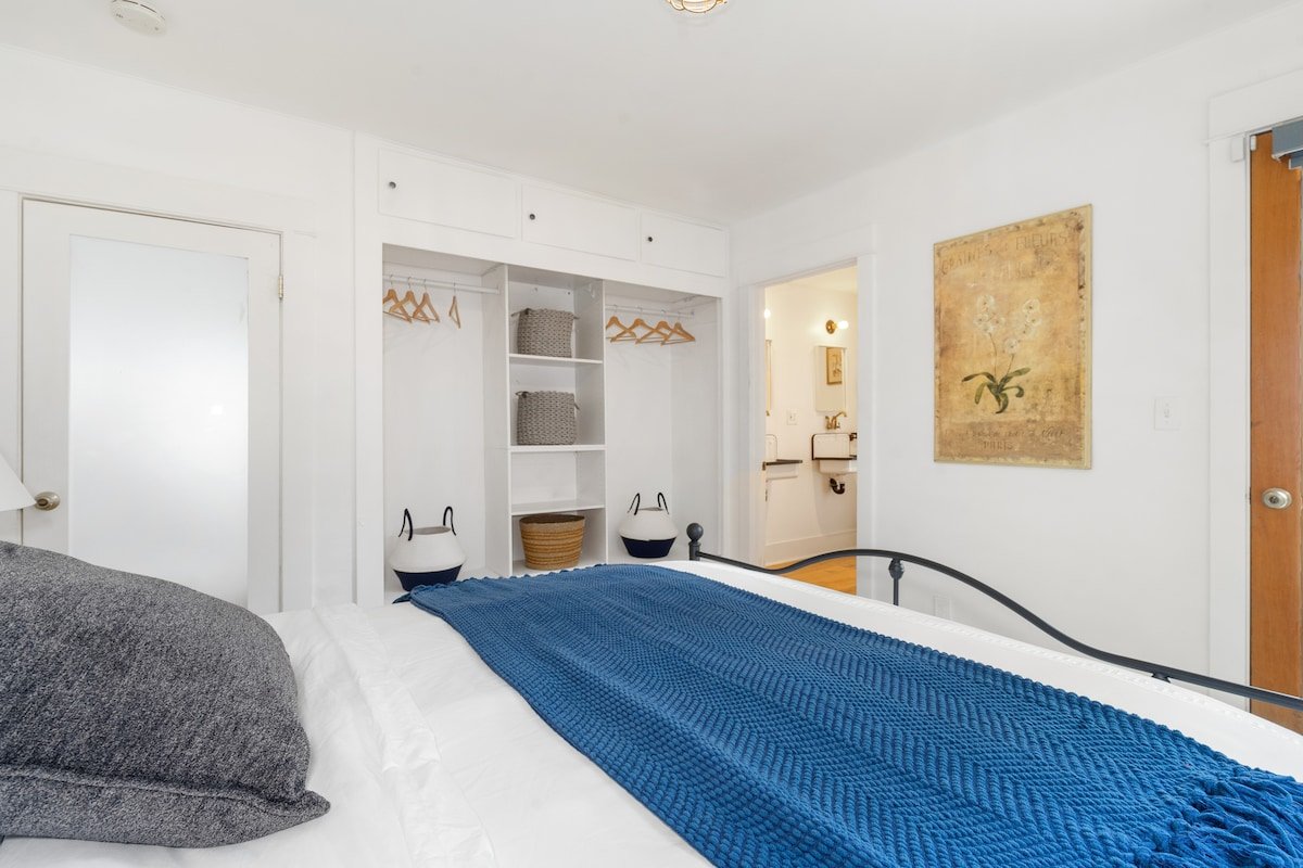 Your LA vacation home With Jacuzzi gallery image 4