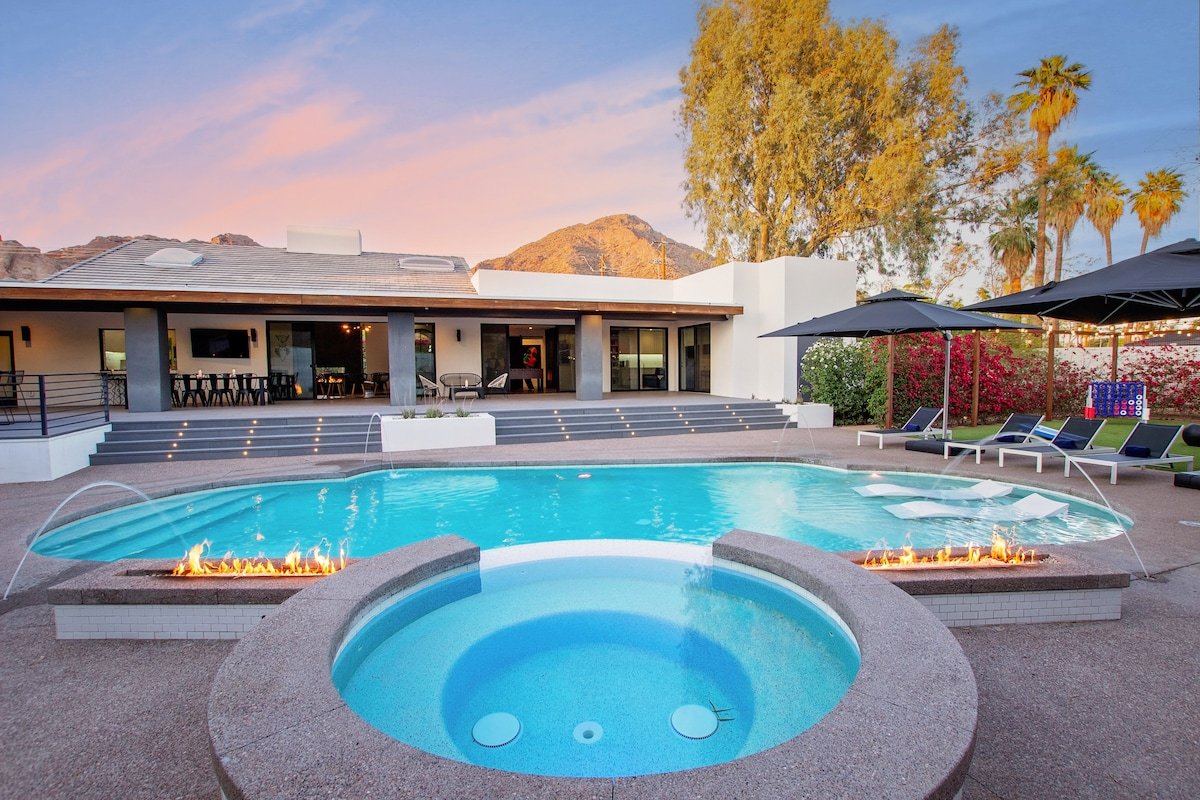 The Manor on Camelback gallery image 4