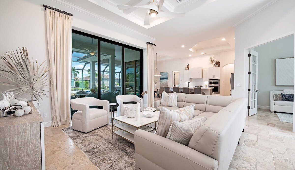 Dove Faustine gallery image 2