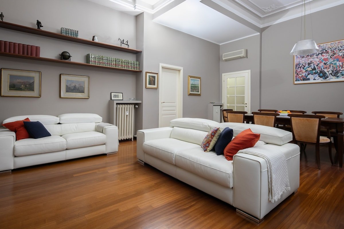 Eccellente, 4 camere, 160 mq a 450 m dalla metro gallery image 2