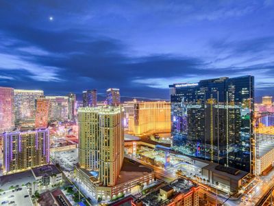 MGM Signature 2BR2BA PH Strip view No Resort Fee