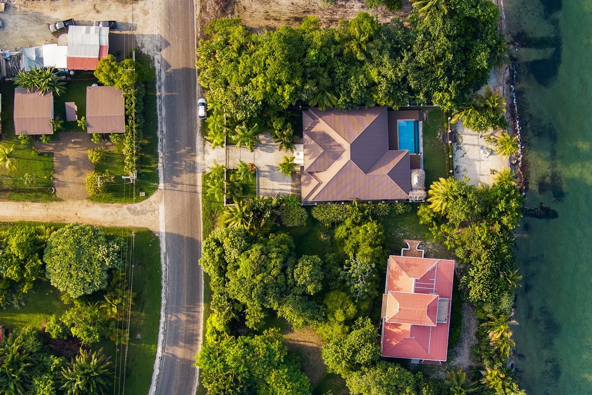 Luxury 4BR Home + 2 Casitas, Pool & Sleeps 16