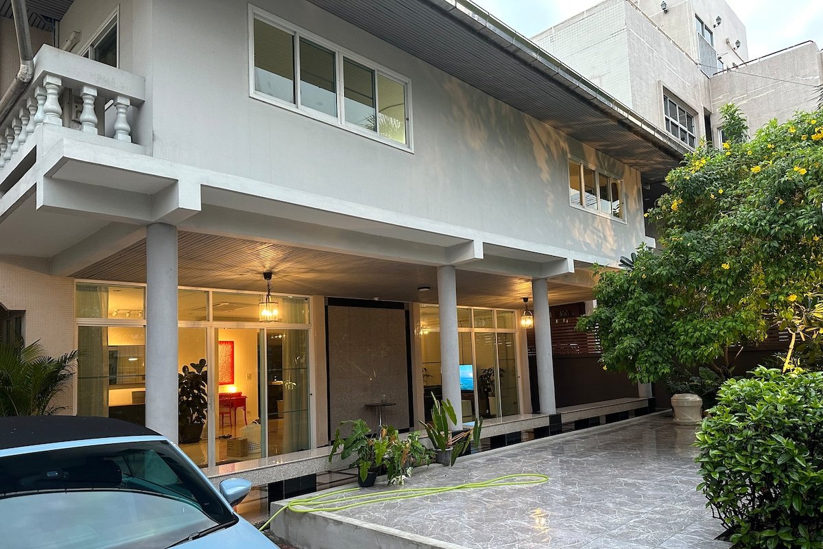 Newly Decorated Cosy House gallery image 3