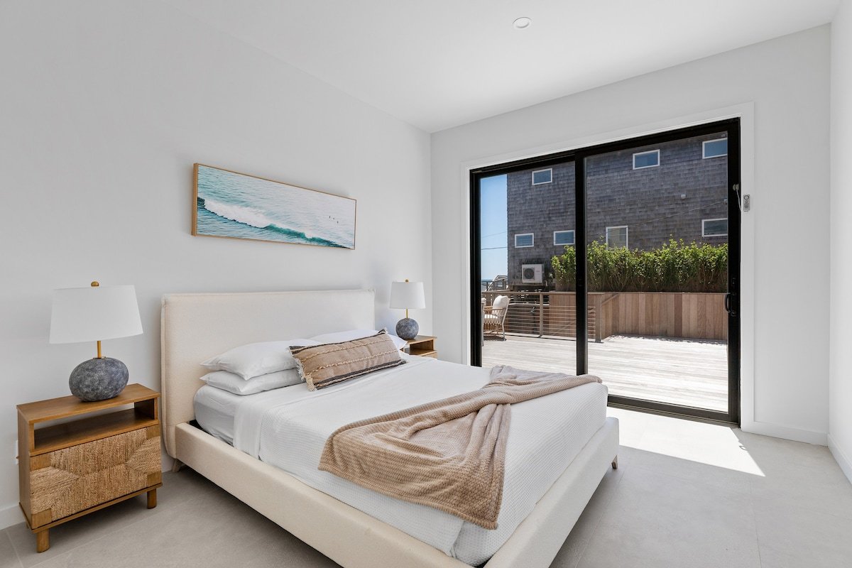 Ocean View 5 BR w. Pool on Point O’ Woods Border gallery image 5