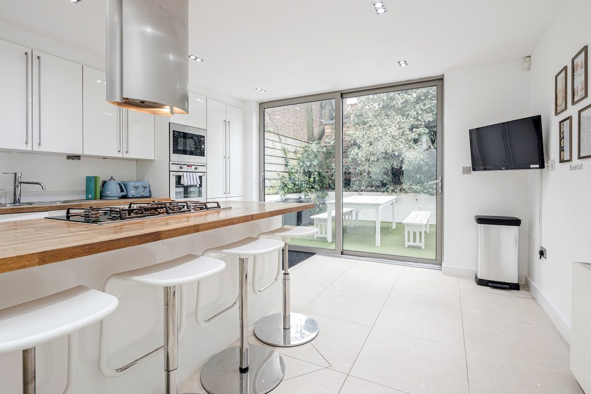 Colourful Camden | Victorian | Creed Stay gallery image 5