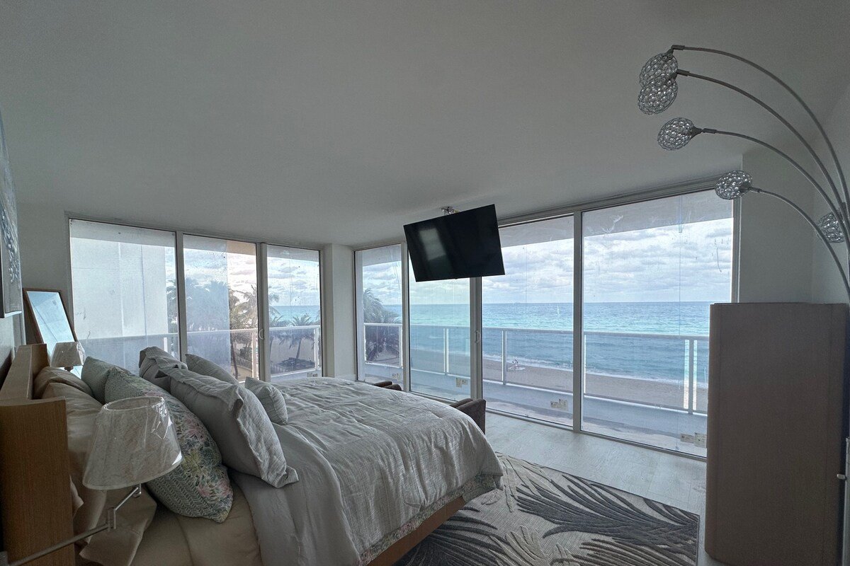 Luxury Beachfront 2Bed OceanView gallery image 3