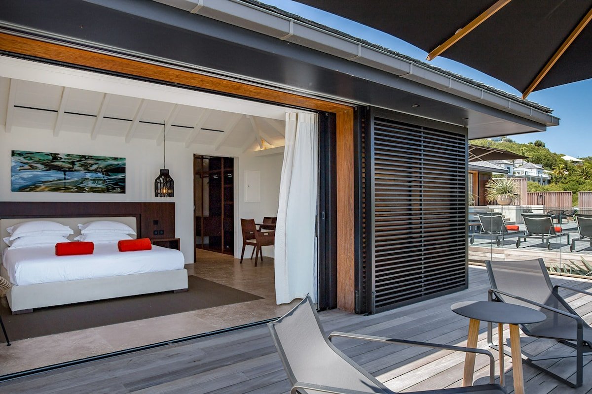 Blackstone gallery image 2