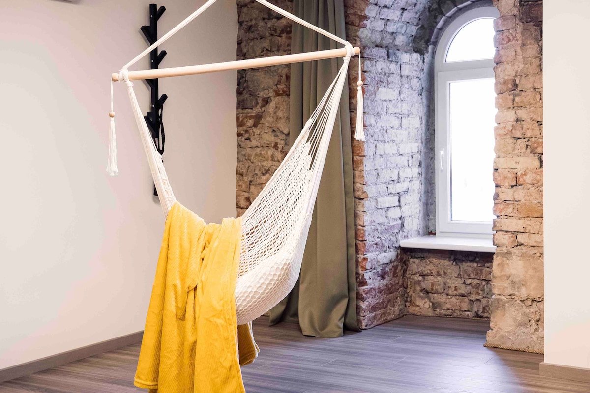 Rothko Apt/9 guests/Self check-in/4 BR/Old Town gallery image 2