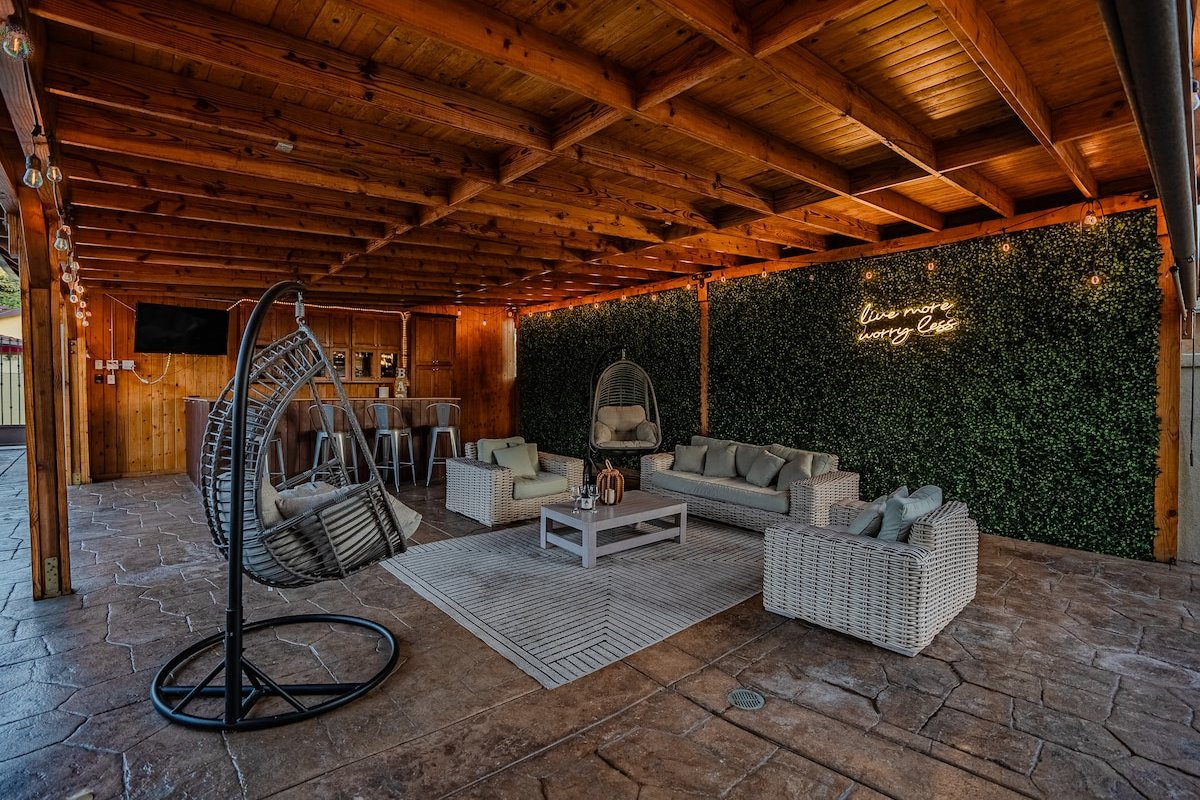 Elegant Mansion near Downtown SD with Jacuzzi gallery image 3