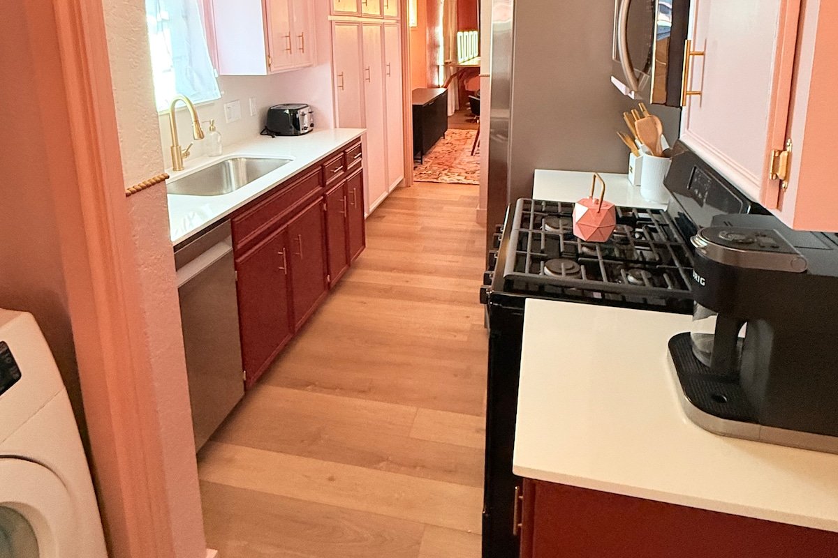 Pink Pony Club for Girls Trips; Near SoCo (B) gallery image 4