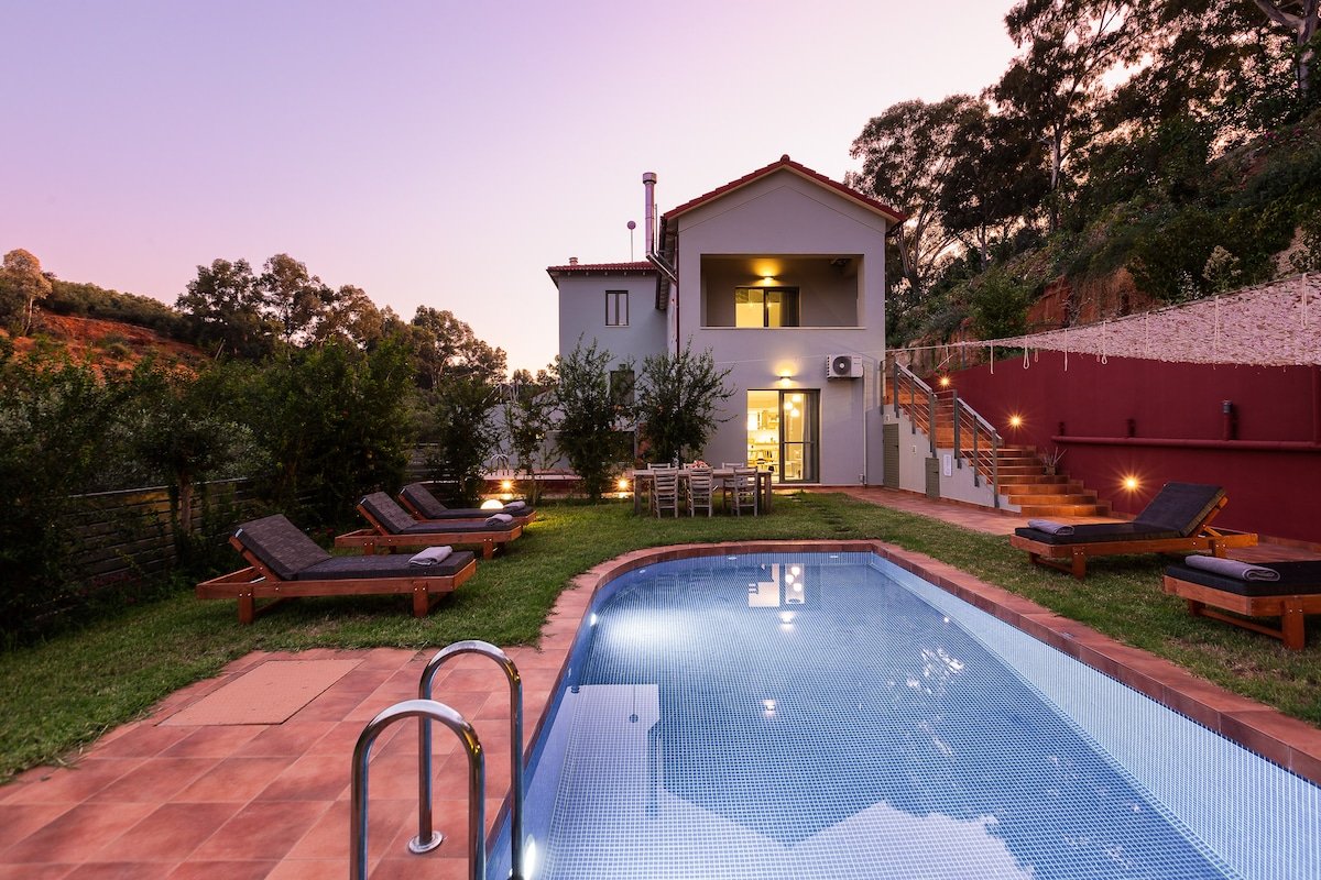 Physis Villas Private Pools & Organic Garden gallery image 3