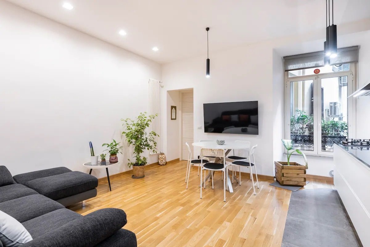 Stylish, Cozy&Spacious 4-Bedroom Apt (City Center) gallery image 3