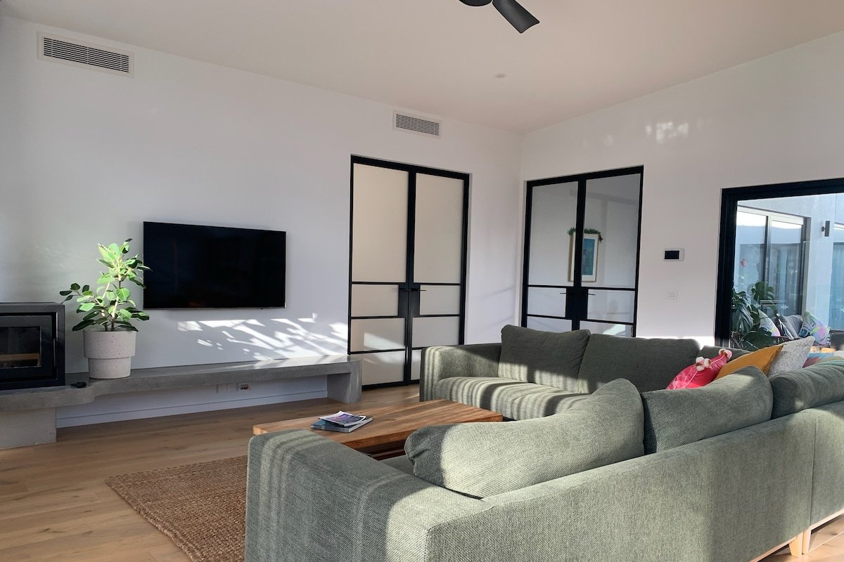 13th Beach Family Paradise gallery image 4