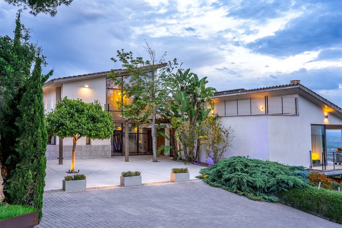 Mallorca Holiday Villa, piscina con bonitas vistas gallery image 4