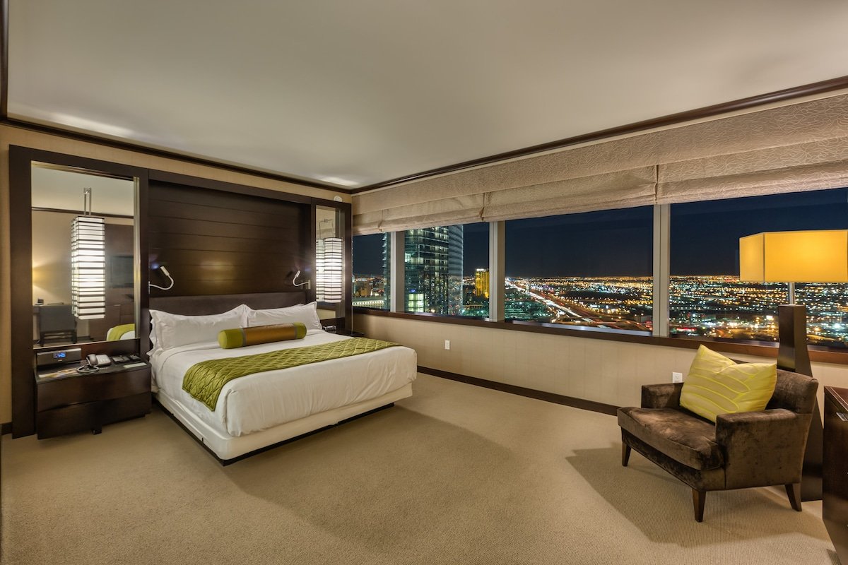 Biggest Vdara Penthouse! 2+BR Stunner Strip Views! gallery image 3