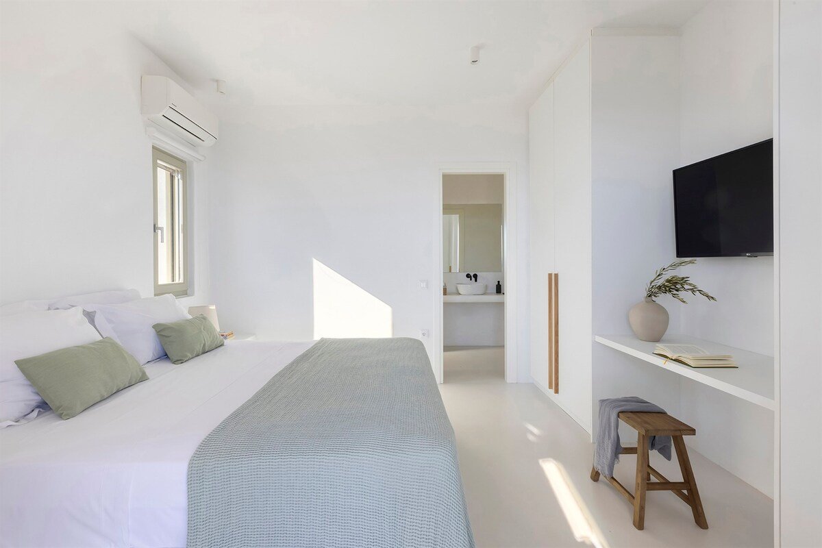 Thetis gallery image 4