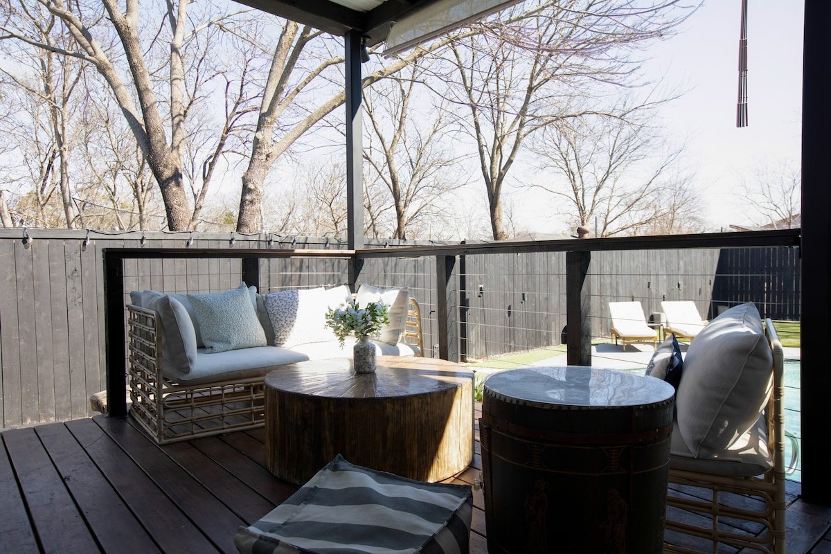 Upscale 3BR w/ Yard Games + Heated Pool + Hot Tub gallery image 5