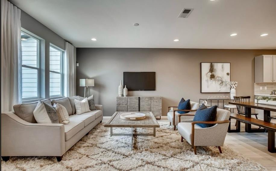 Lavish Home Near Gaylord and Denver Airport