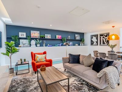 Elegant Duplex Apartment Overlooking Lincoln’s Inn