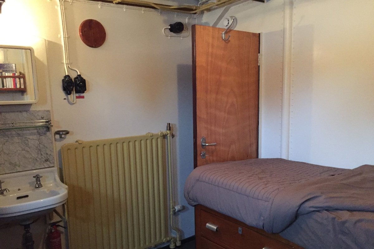 Uniek Pension Schip in Rotterdam, Kop van Zuid gallery image 4