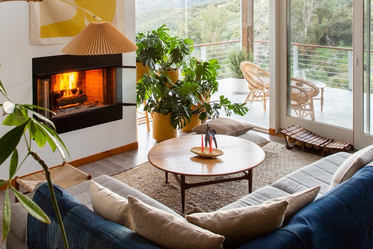 Topanga 2-Unit Home with Hot Tub & Mountain Views gallery image 2