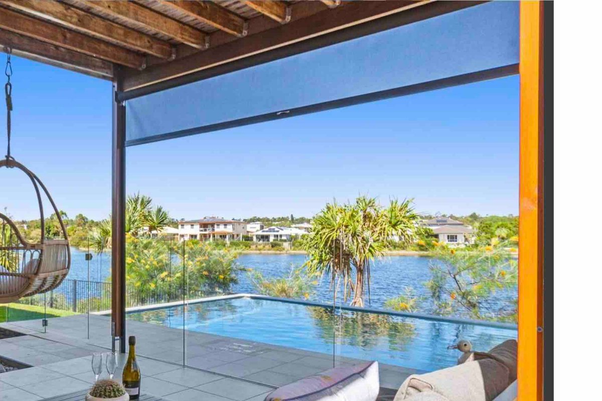 Serenity SEA LAKE HOUSE Pet Friendly, pool on lake