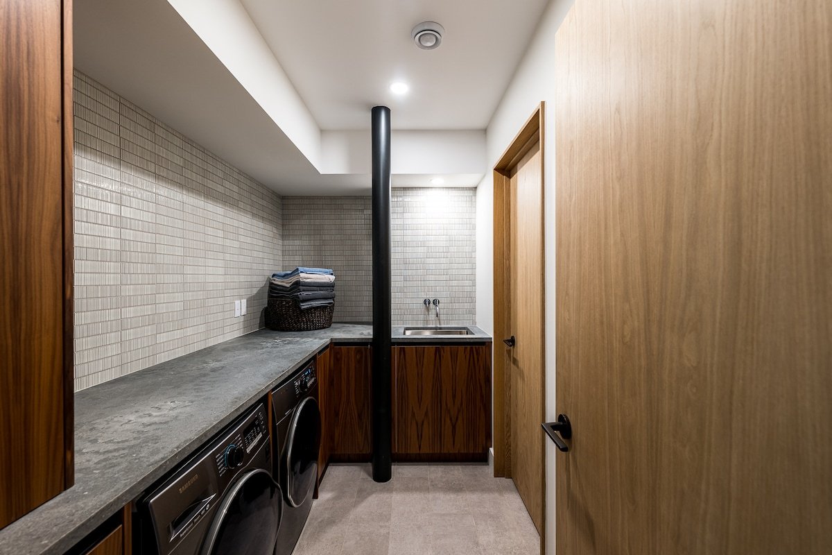 Peak House gallery image 2