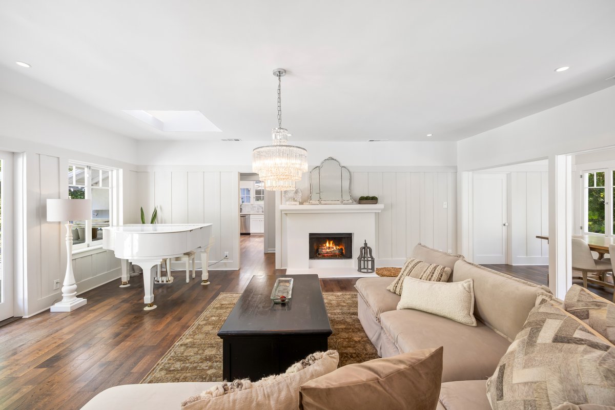 Stylish Modern Retreat in Prime Los Angeles