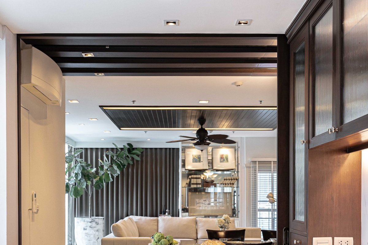 Teakwood Suites: Refined Living in Bangkok gallery image 5