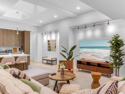 Huge 3 bedroom 2 bathroom Apartment in Chelsea