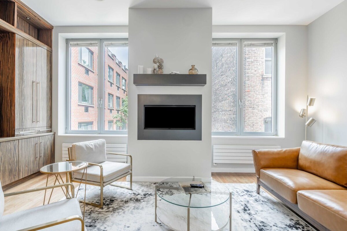 Rove Travel | Gotham House III | Lux 4BR PH w/Roof gallery image 5