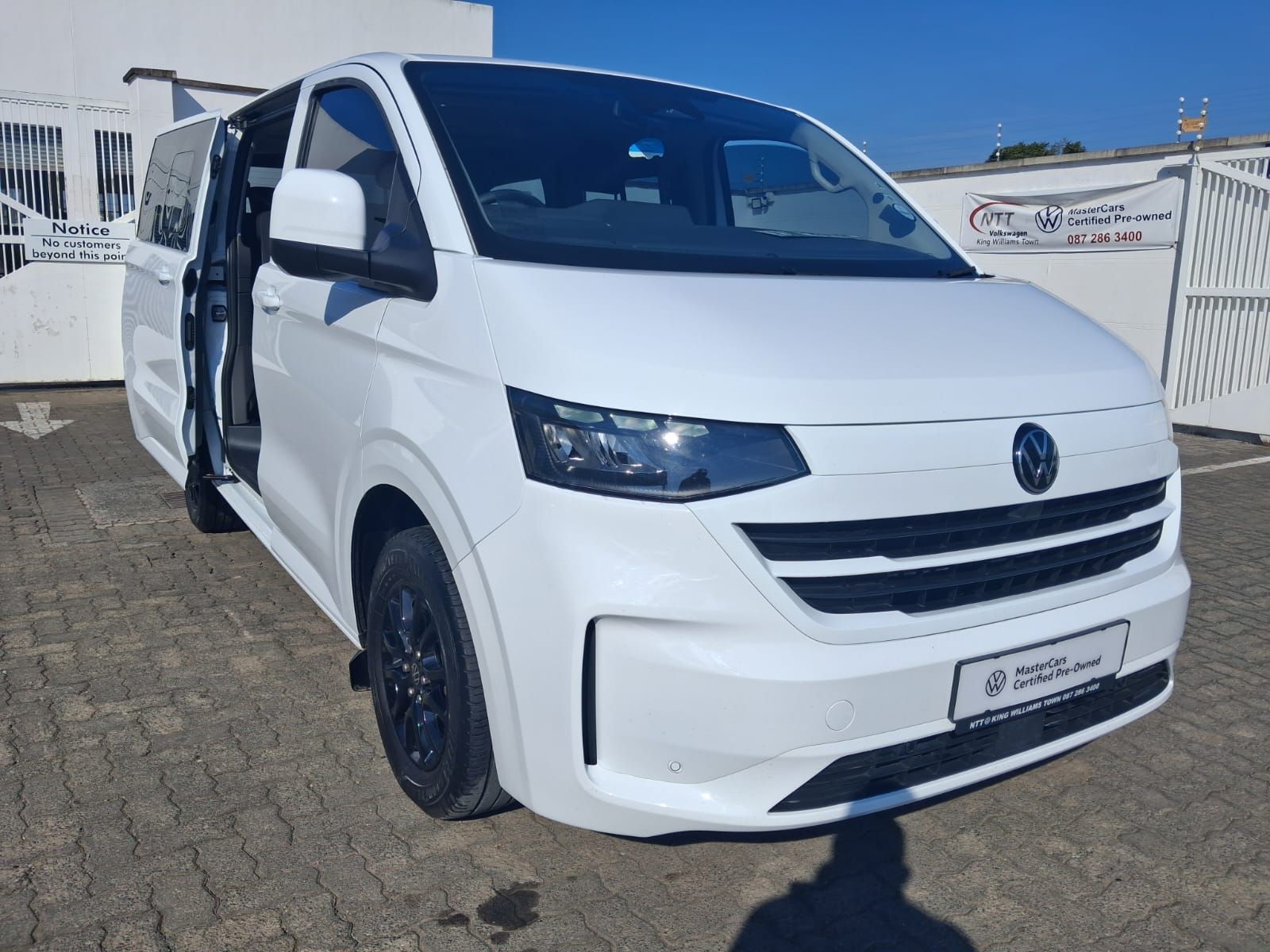 VOLKSWAGEN TRANSPORTER KOMBI 2.0TDi BASIC  for Sale in South Africa