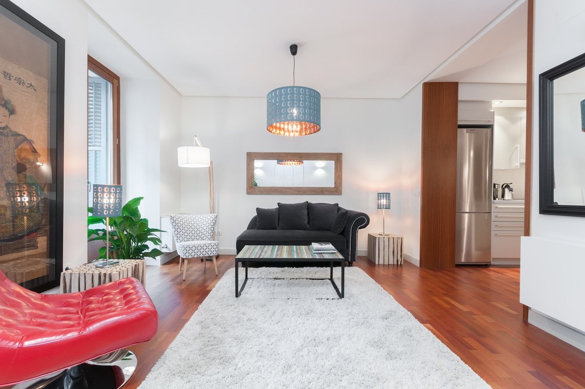 PLAZA MAYOR BEST LOCATION, AC ALL HOME 3 BDR/2 BTH gallery image 5