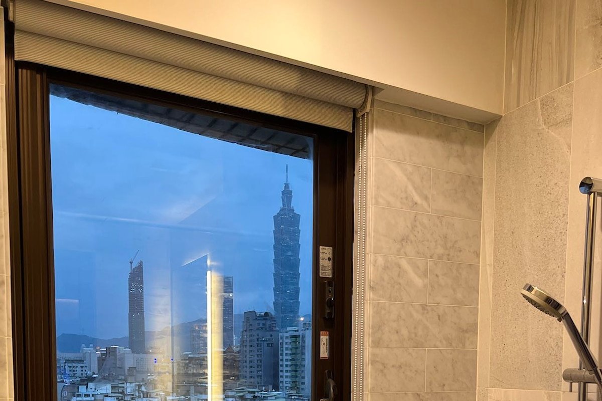 Designer apt in the heart of Taipei City gallery image 4