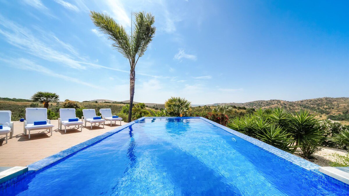 Villa Sernadinha in Lagos by LovelyStay