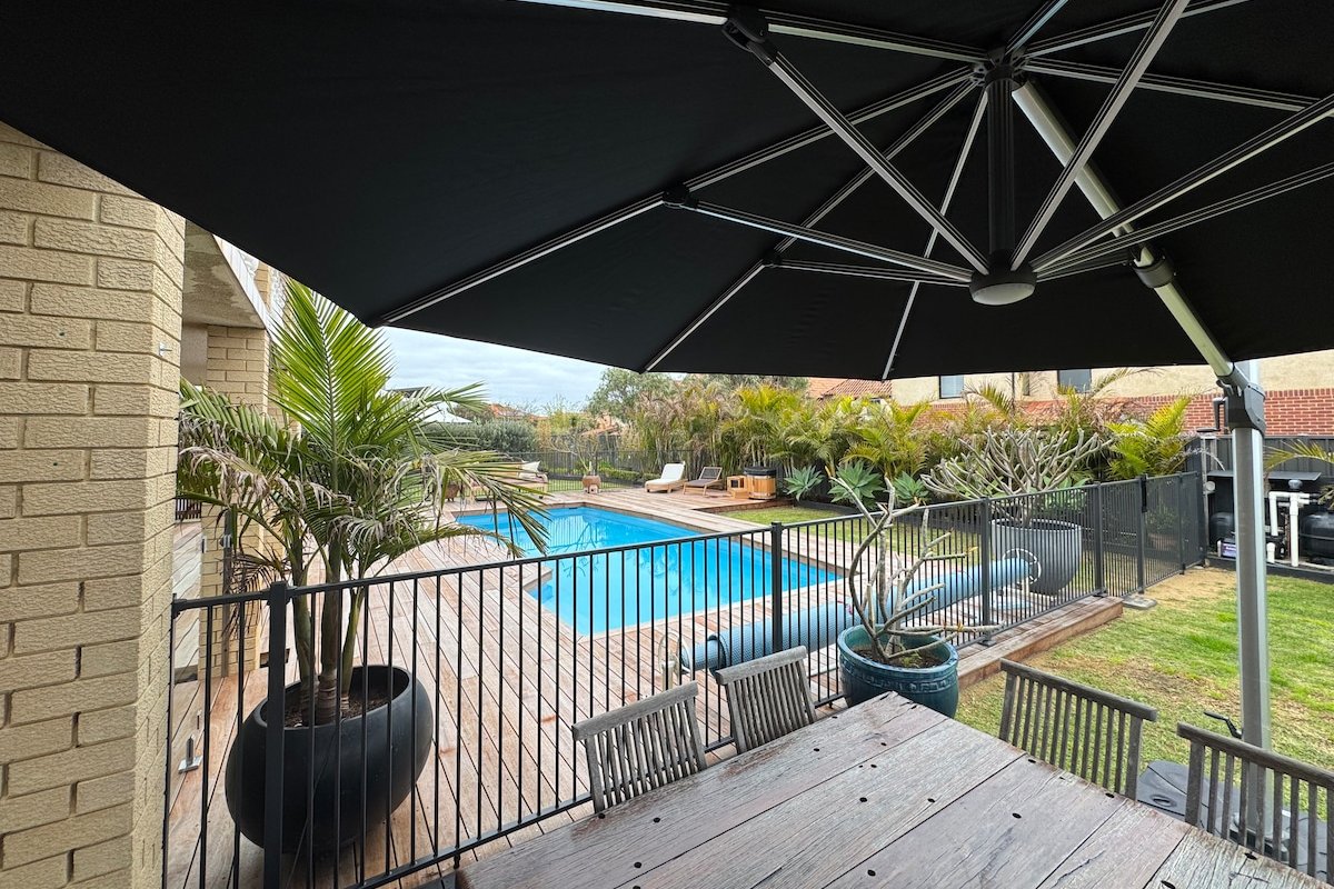 Ocean Oasis- Amazing location! gallery image 5