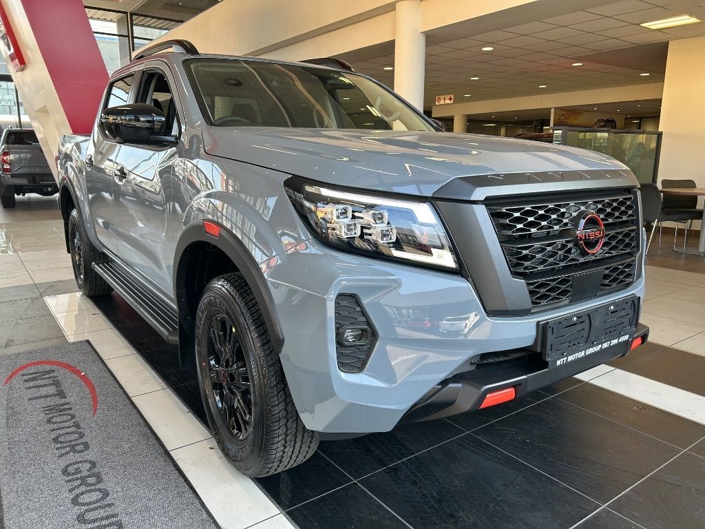 NISSAN NAVARA 2.5DDTI PRO-2X A T D C P U for Sale in South Africa