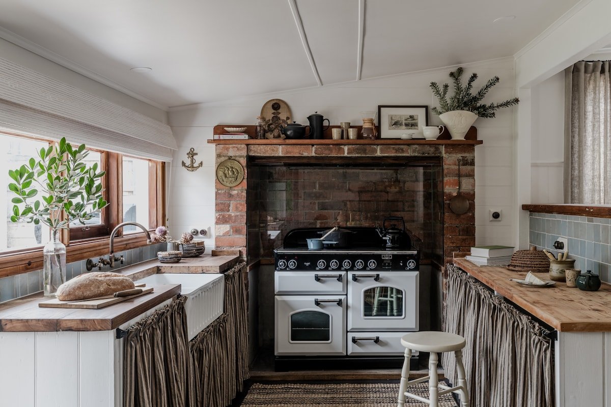 Port Cottage ~ Luxury Slow Stay By The Sea gallery image 4