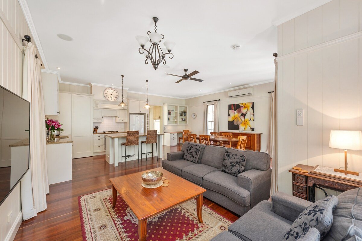 The Family Getaway ~ 3 Bed/2 Bath/1Car ~ Wooloowin gallery image 4