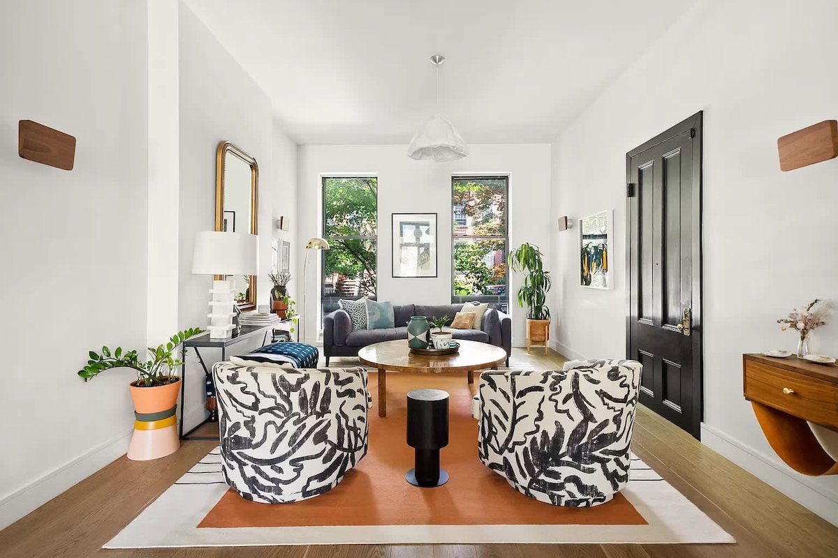 Bergen Court by Rove Travel | Triplex with Garden gallery image 2