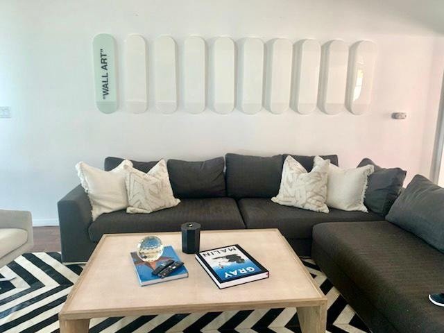 Sunset Plaza Infinity Pool House gallery image 4