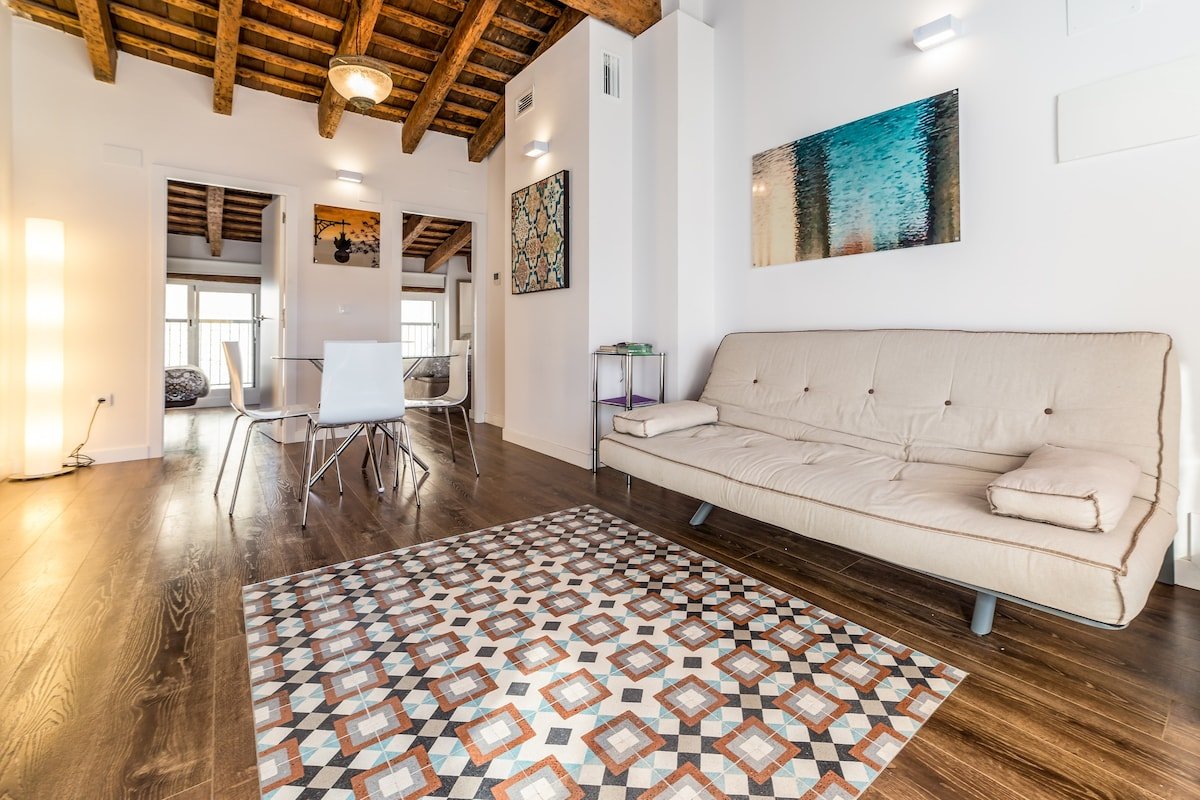 CENTER-2BR, 2BA-ATTIC-TERRACE,VIEW, WI-FI, A/C gallery image 4