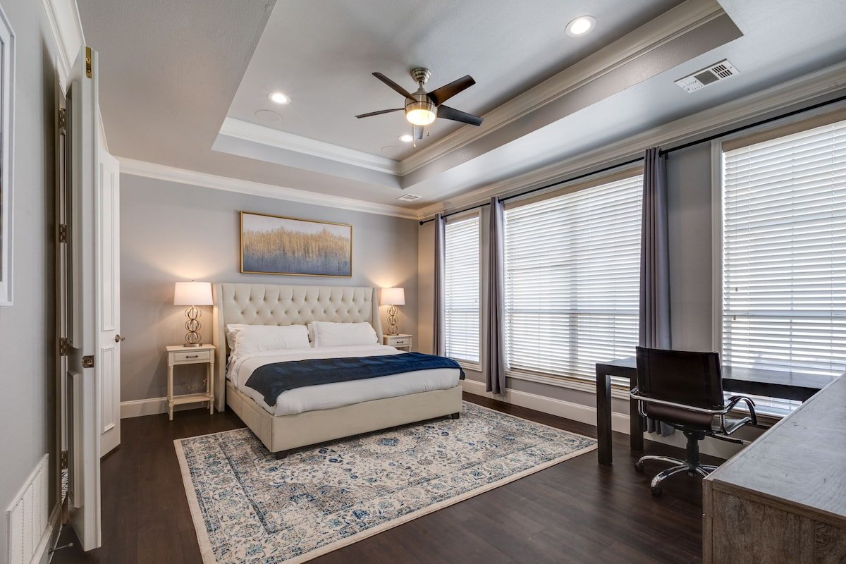 Beautiful Home in Prime Location! gallery image 5