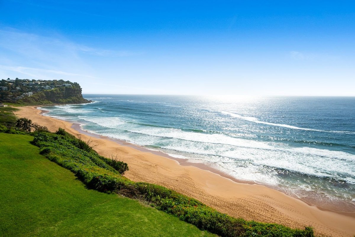 Bungan Beachscape by Palm Beach Holiday Rentals gallery image 5