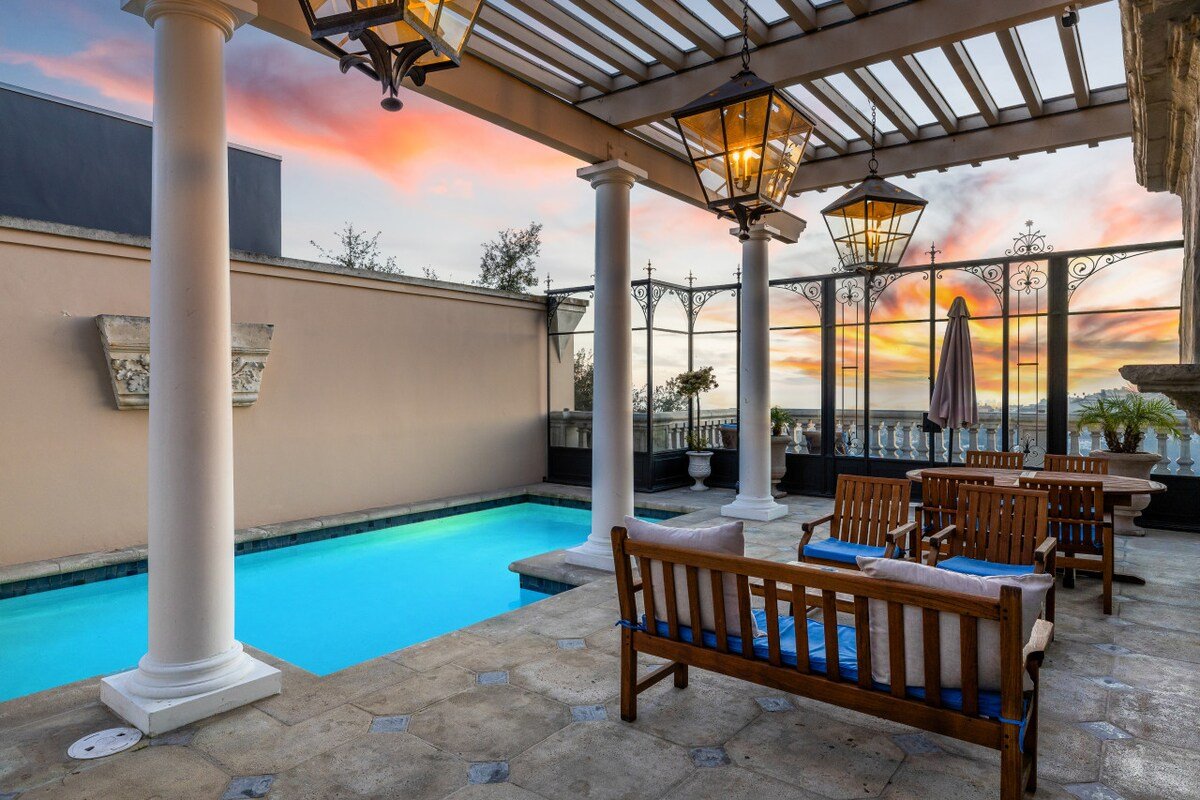 Iconic Hollywood Escape with Pool Patio Luxury gallery image 5