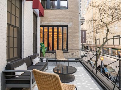 Gold Coast Pristine 3BD|2BR| Patio |Parking| Beach