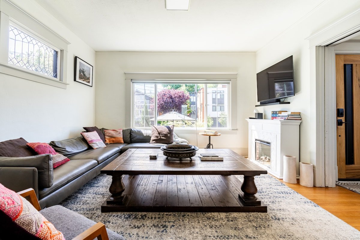 Boutique Design Central City Local FIFA ready gallery image 2