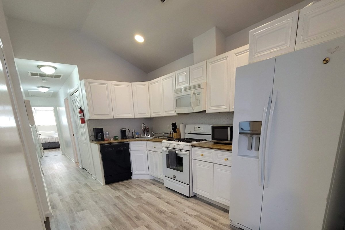 02 Flat Lux 10 Qbeds, 4 Fbaths, parking, 20 guests gallery image 5