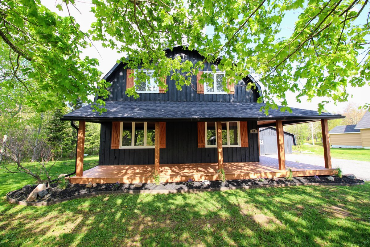 Black Barn Family Beach House