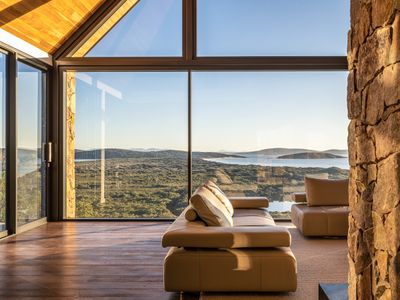 Latitude 35º5, Goode Beach